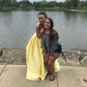 Meet your Posher, Sarah